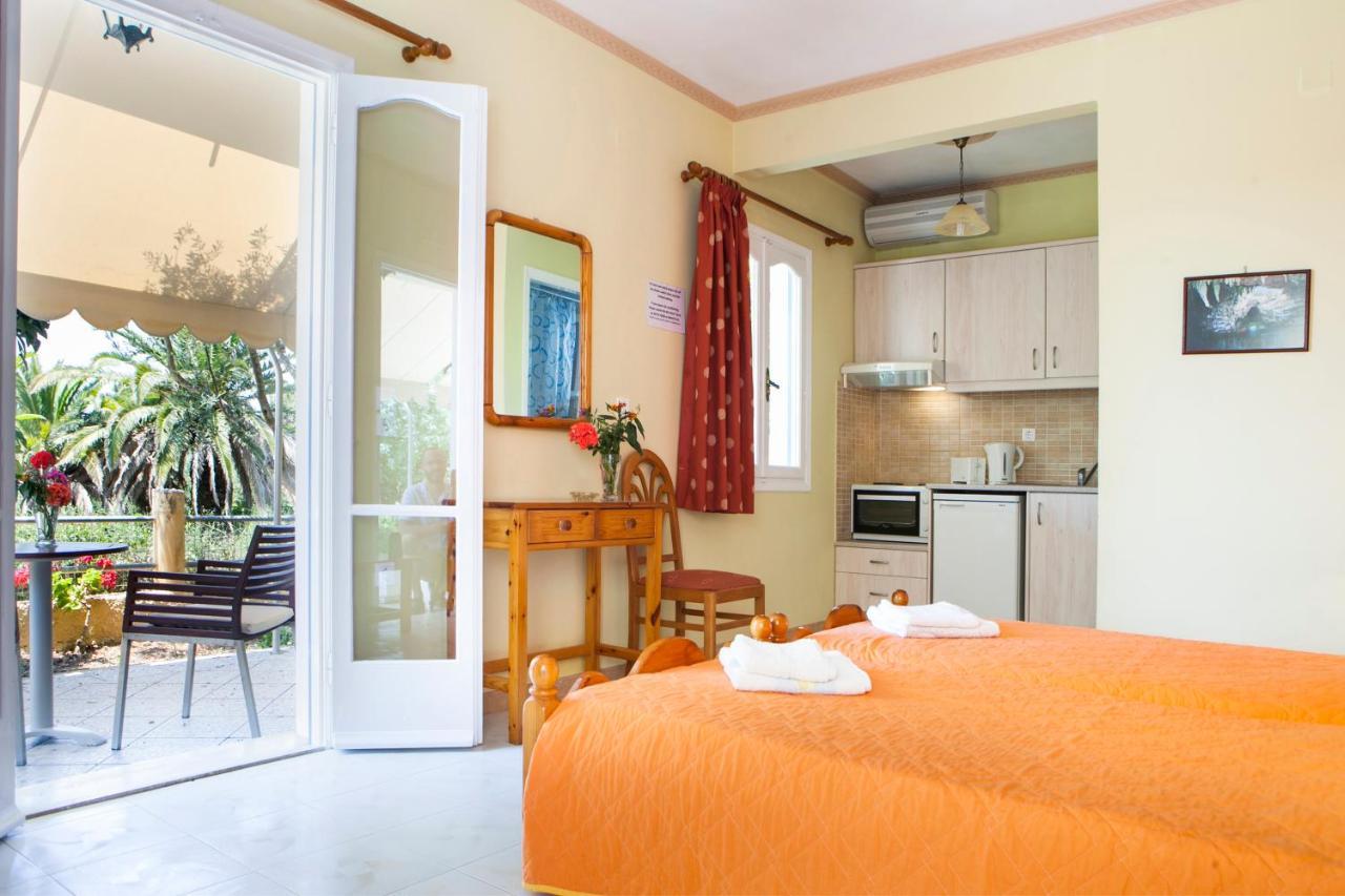 Tzivras Villa & Apartments Lassi  Cameră foto