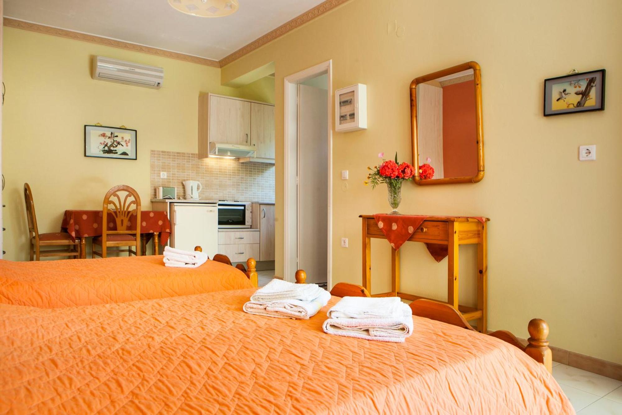 Tzivras Villa & Apartments Lassi  Cameră foto