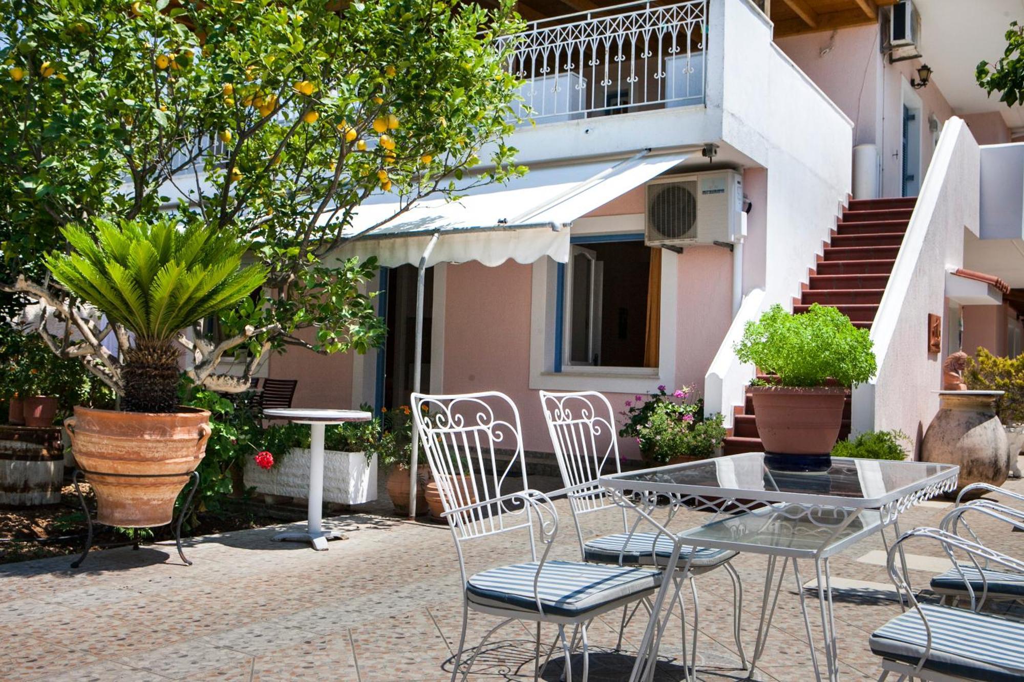 Tzivras Villa & Apartments Lassi  Cameră foto